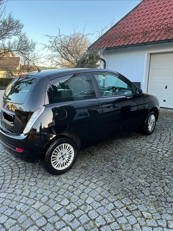 Gebraucht Lancia Ypsilon 60 PS (44 kW) 2009 Schwarz Kleinwagen