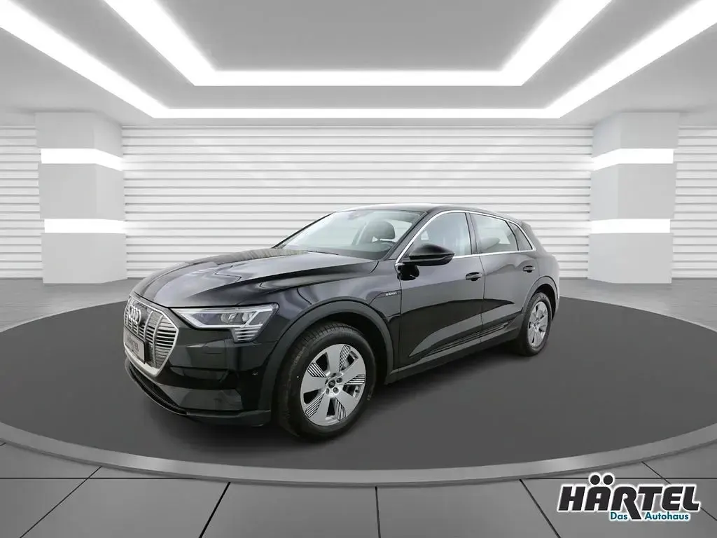 Gebraucht Audi e-tron Comfort 230 kW (313 PS) 2022 Brillantschwarz (black), solid SUV