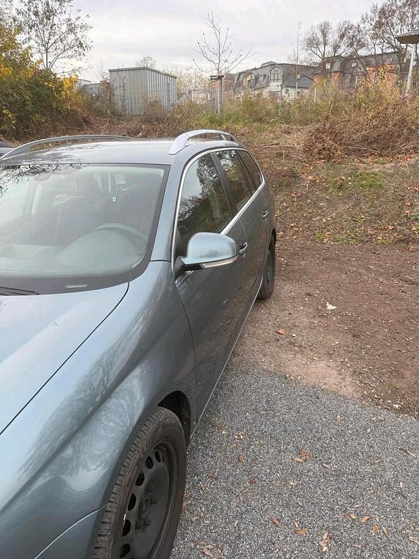 Gebraucht VW Golf V Comfortline 122 PS (89 kW) 2008 Grau Kombi