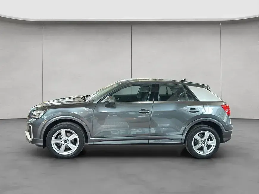 Gebraucht Audi Q2 S-Line 150 PS (110 kW) 2025 Daytona gray pearl effect SUV