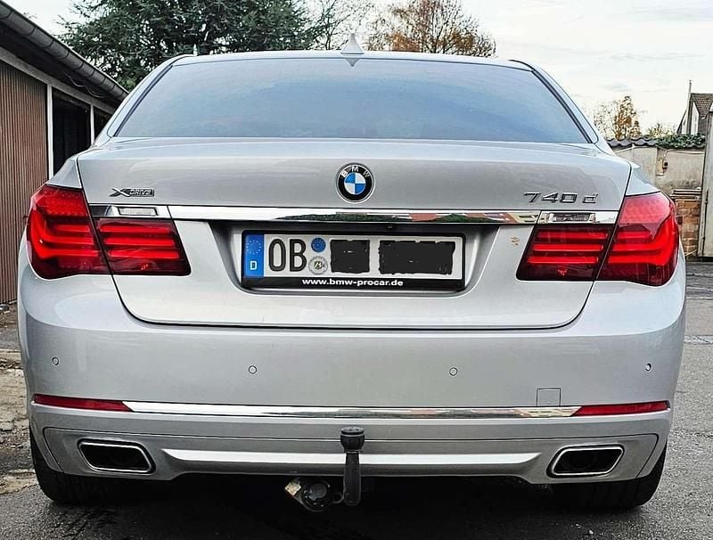 Gebraucht BMW 740 Exclusive 313 PS (230 kW) 2014 Silber Limousine