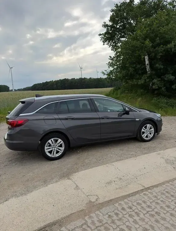 Gebraucht Opel Astra Dynamic 136 PS (100 kW) 2016 Grau Kombi