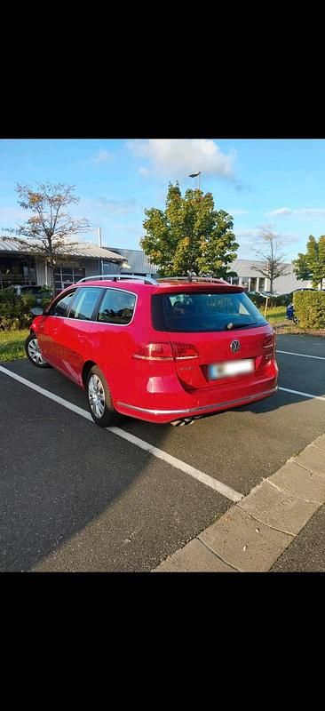 Gebraucht VW Passat 140 PS (102 kW) 2014 Rot Kombi