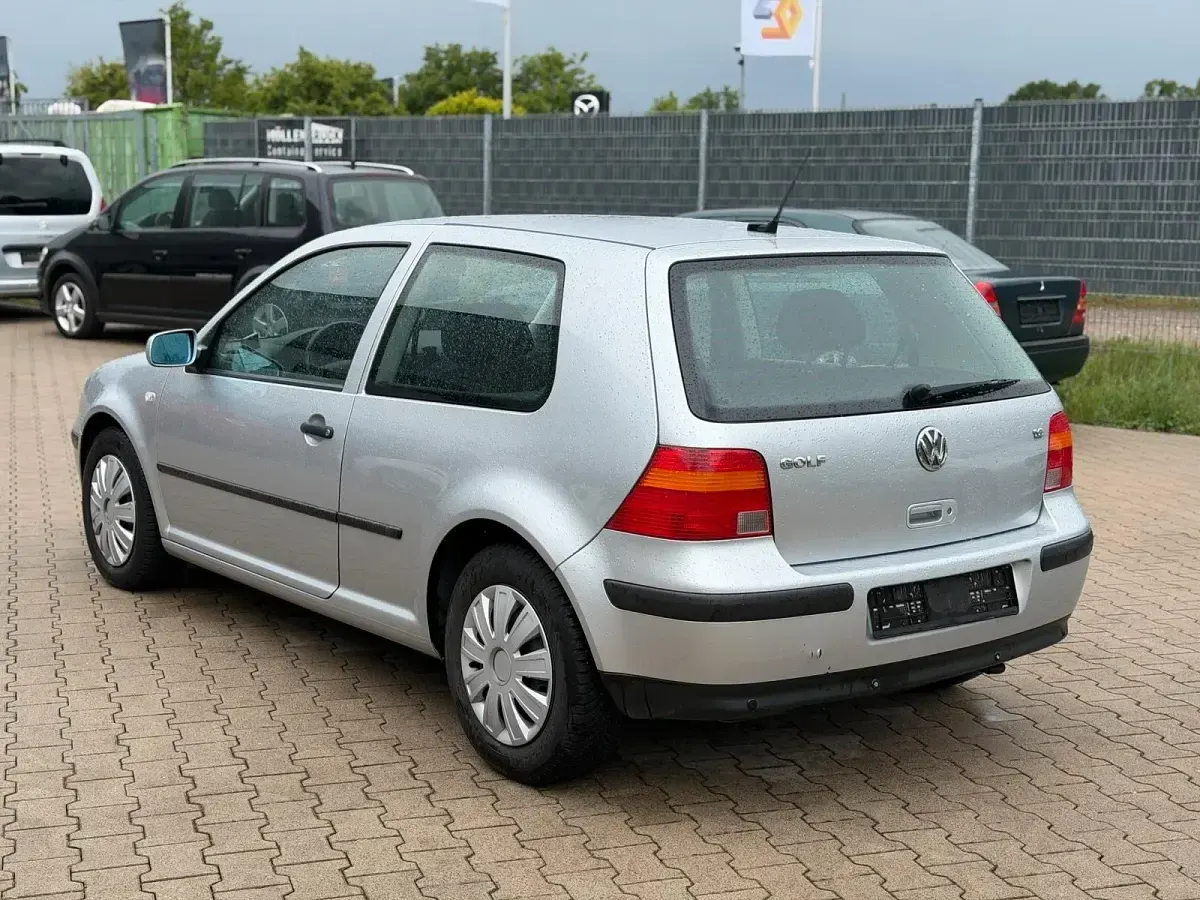 Brugt VW Golf IV 75 HK (55 kW) 2001 Sølv Hatchback