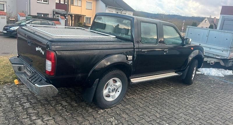 Gebraucht Nissan Navara 133 PS (97 kW) 2011 Schwarz Pickup