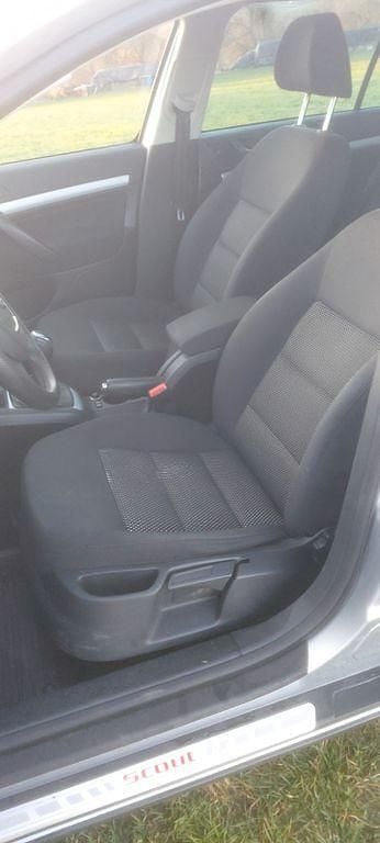 Gebraucht Skoda Octavia 140 PS (102 kW) 2011 Silber Kombi