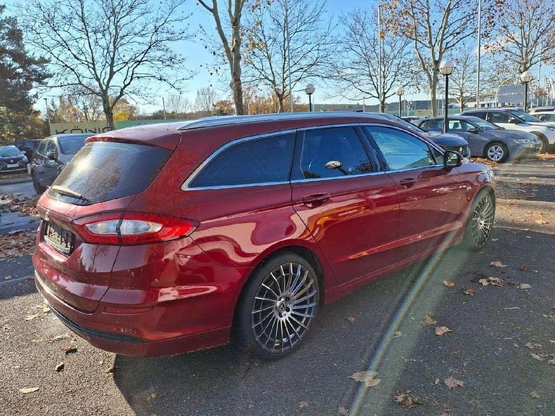 Gebraucht Ford Mondeo Titanium 160 PS (117 kW) 2017 Rubyrot (metallic) Kombi