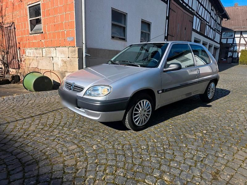 Gebraucht Citroën Saxo 59 PS (43 kW) 2001 Silber Kleinwagen
