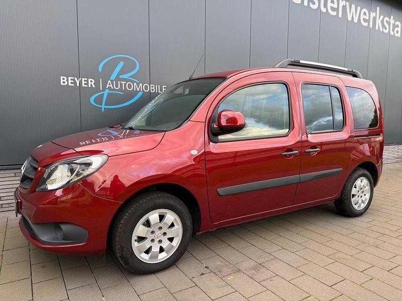 Rot Gebraucht 2019 Mercedes Citan 111 Edition Kombi | 15.690 € (Fairer Preis) - Bild 1/4
