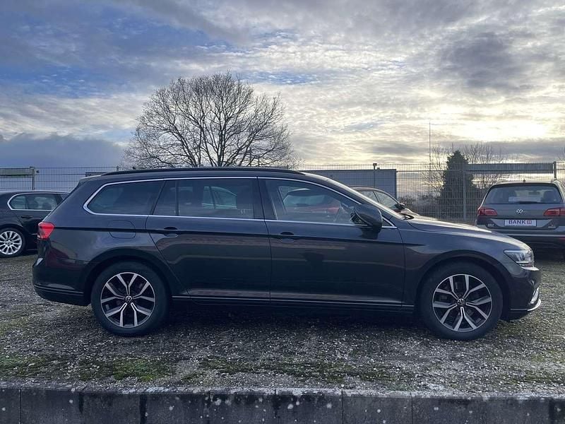 Second-hand VW Passat Business 150 CP (110 kW) 2022 Gri Break