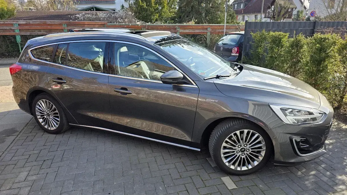 Gebraucht Ford Focus Vignale 151 PS (111 kW) 2019 Grau Kombi