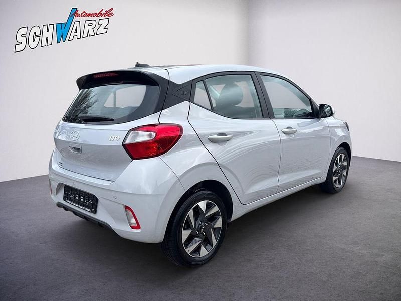 Gebraucht Hyundai i10 Trend 79 PS (58 kW) 2024 Grau Kleinwagen