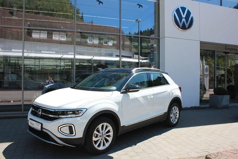 Weiß Gebraucht 2024 VW T-Roc Style SUV | 27.990 € (Guter Preis) - Bild 1/4