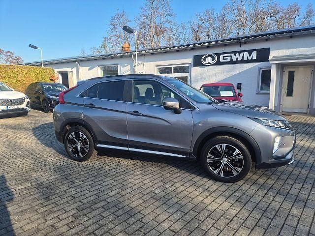 Używany Mitsubishi Eclipse Cross Diamant Edition 163 KM (119 kW) 2019 Szary SUV