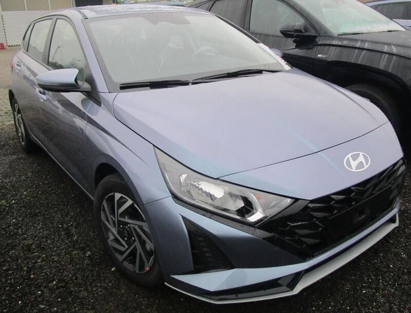 Blau Neu 2025 Hyundai i20 Comfort Limousine | 18.950 € (Superpreis) - Bild 1/4