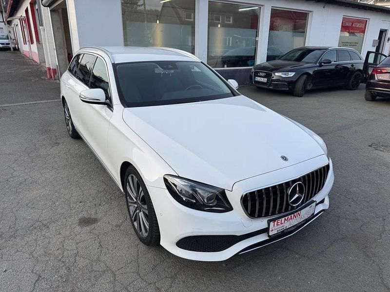 Gebraucht Mercedes E200 184 PS (135 kW) 2017 Weiß Kombi