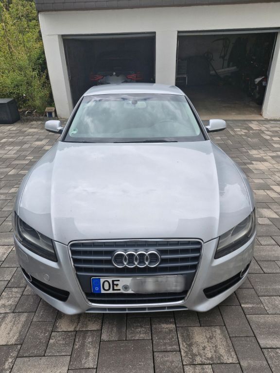 Silber Gebraucht 2010 Audi A5 Sportback Limousine | 5.999 € (Fairer Preis) - Bild 1/4