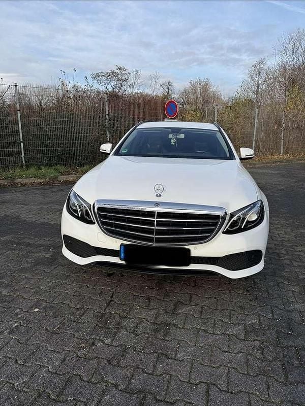 Gebraucht Mercedes E200 150 PS (110 kW) 2019 Weiß Kombi