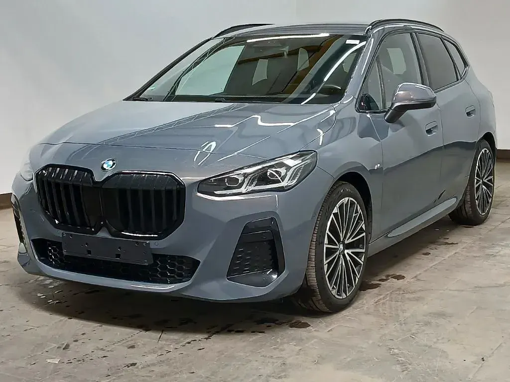 Używany BMW 218 Performance 136 KM (100 kW) 2024 Szary Minivan