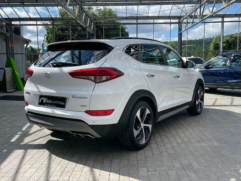 Gebraucht Hyundai Tucson 177 PS (130 kW) 2017 Weiß SUV
