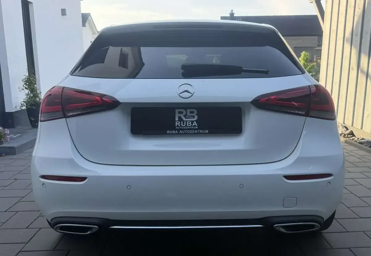 Gebraucht Mercedes A200 Progressive 163 PS (119 kW) 2018 Polarweiss  unilack Kleinwagen