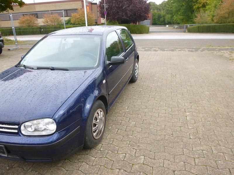 Gebraucht VW Golf IV 75 PS (55 kW) 2003 Blau Kleinwagen