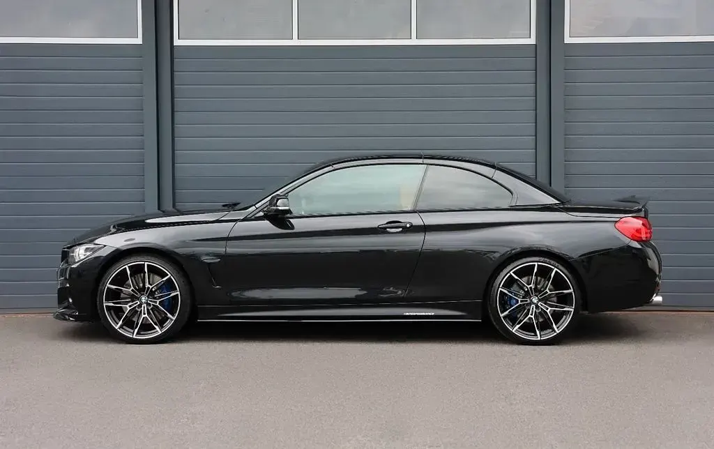 Käytetty BMW 440 Performance 326 HP (239 kW) 2018 Musta Avoauto