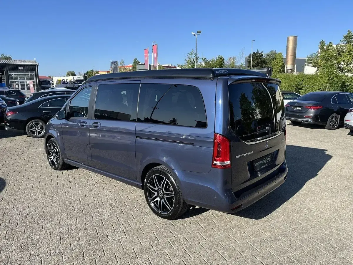 Gebraucht Mercedes V300 AMG line 237 PS (174 kW) 2024 Blau Van / Kleinbus