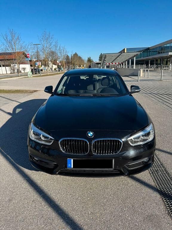 Gebraucht BMW 118 Advantage 150 PS (110 kW) 2018 Schwarz Kleinwagen