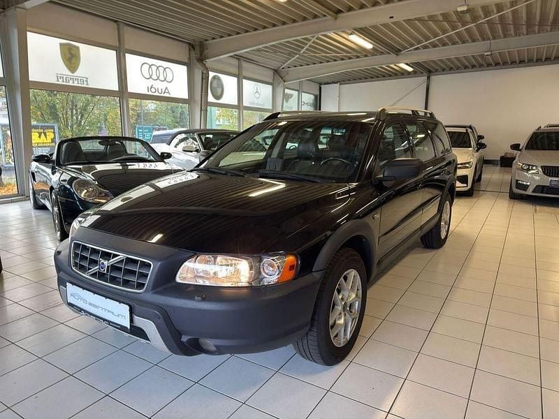 Schwarz Gebraucht 2005 Volvo XC70 Momentum Limousine | 8.990 € (Teuer) - Bild 1/4