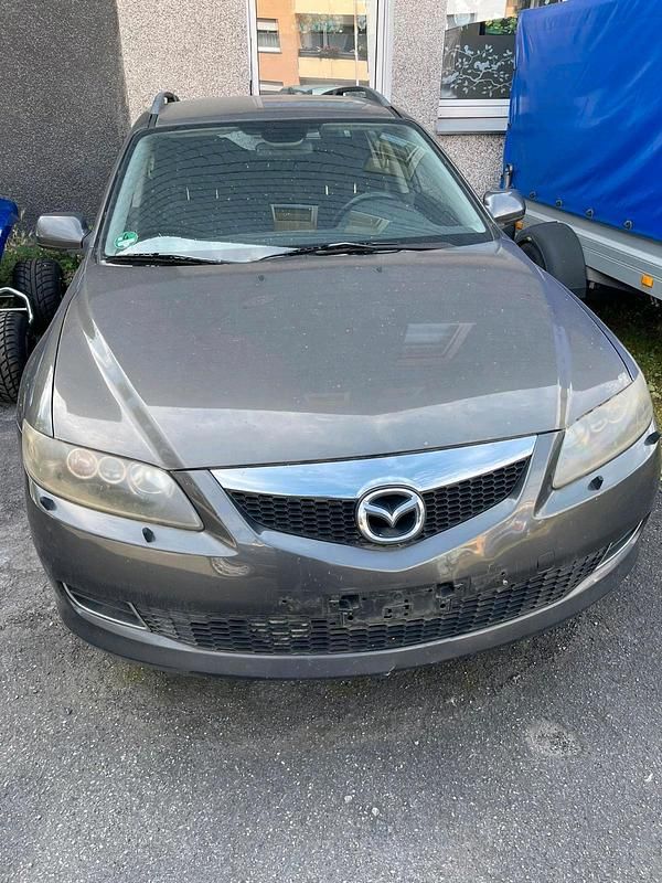 Grau Gebraucht 2006 Mazda 6 Limousine | 500 € - Bild 1/4
