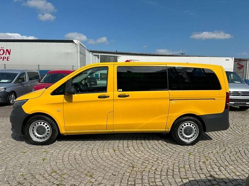 Gebraucht Mercedes Vito 163 PS (119 kW) 2019 Gelb Van