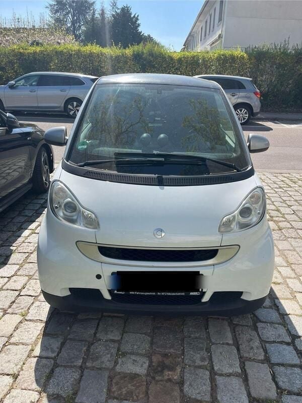 Weiß Gebraucht 2008 Smart ForTwo Coupé Passion Coupé | 3.000 € (Fairer Preis) - Bild 1/4