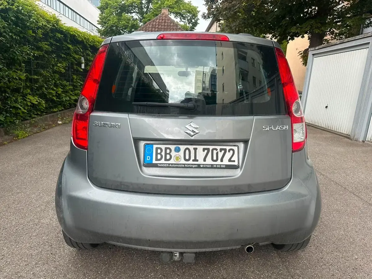 Gebraucht Suzuki Splash 65 PS (47 kW) 2010 Grau Kleinwagen