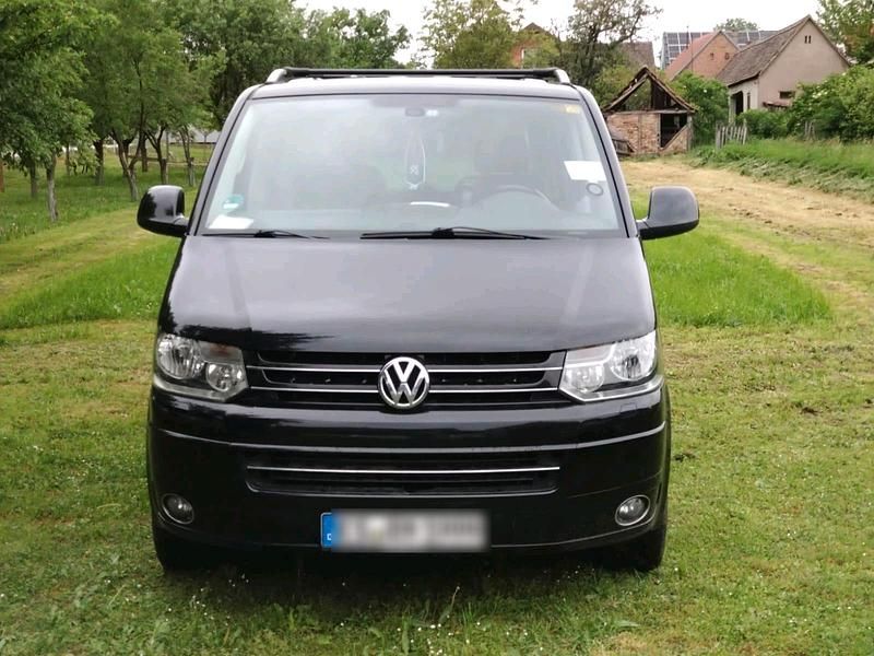 Schwarz Gebraucht 2010 VW T5 Highline Van | 22.000 € - Bild 1/4