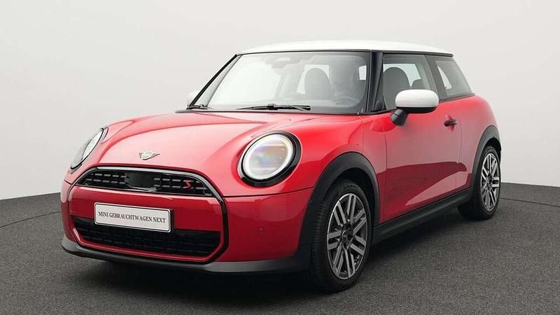 Rot Gebraucht 2024 Mini Cooper S Classic Kleinwagen | 26.493 € (Guter Preis) - Bild 1/4