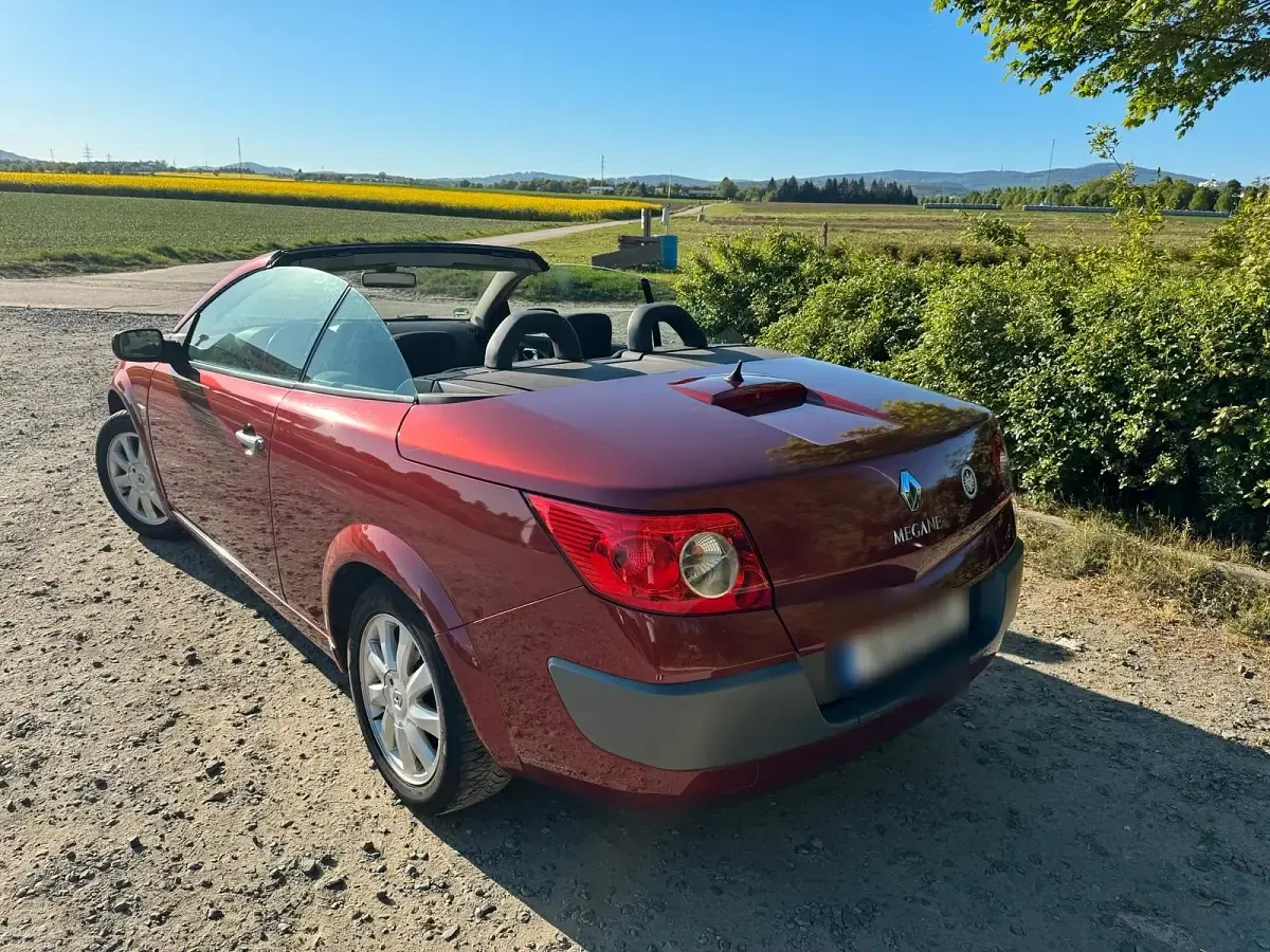 Gebraucht Renault Mégane Cabriolet 111 PS (81 kW) 2008 Rot Cabrio