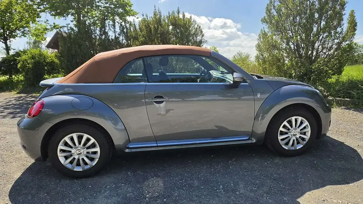 Gebraucht VW Beetle Cabriolet Karmann 150 PS (110 kW) 2017 Grau Cabrio