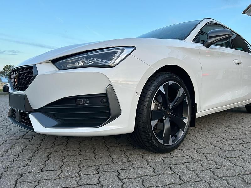 Gebraucht Cupra Leon 150 PS (110 kW) 2023 Candy weiß Kombi