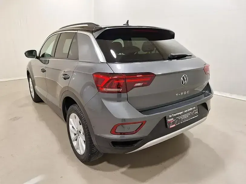 Gebraucht VW T-Roc Life 110 PS (80 kW) 2023 Indiumgrau metallic SUV