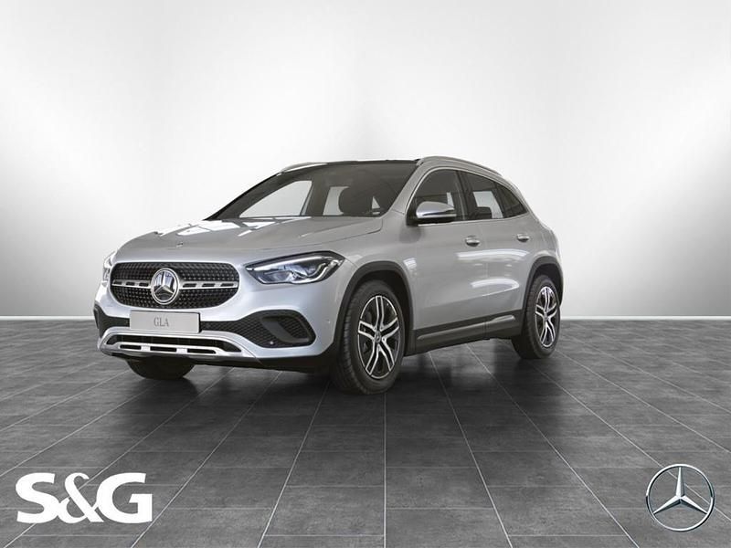 Digitalweiß Gebraucht 2021 Mercedes GLA180 Progressive SUV | 30.977 € (Fairer Preis) - Bild 1/4
