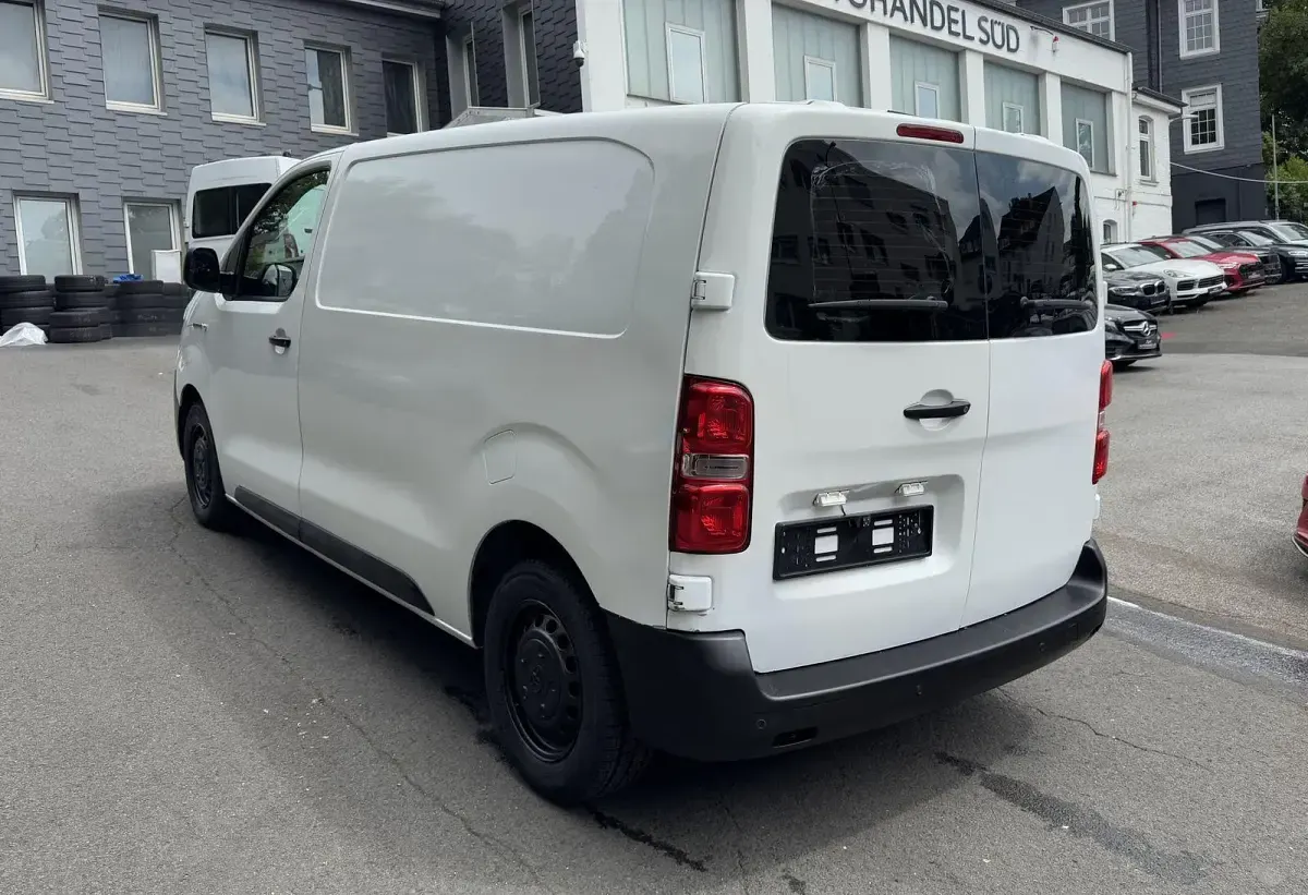 Gebraucht Toyota Proace Verso 100 kW (136 PS) 2021 Weiß Kombi