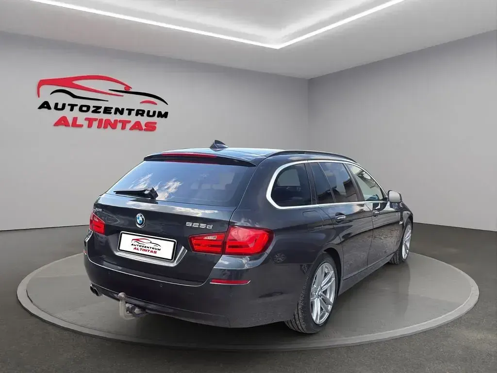 Gebraucht BMW 525 Performance 218 PS (160 kW) 2013 Sophistograu ii brillanteffekt Kombi