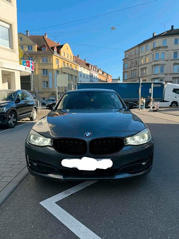 Gebraucht BMW 320 2014 Grau Limousine