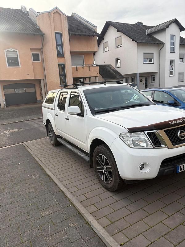 Weiß Gebraucht 2014 Nissan Navara Abholung | 12.000 € (Superpreis) - Bild 1/4