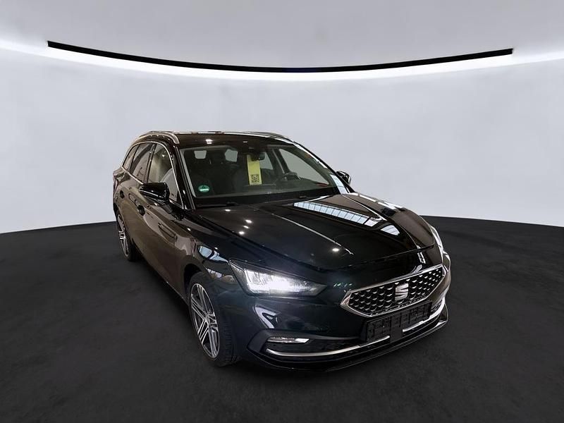 Schwarz Gebraucht 2022 Seat Leon XCELLENCE Limousine | 21.990 € (Fairer Preis) - Bild 1/4