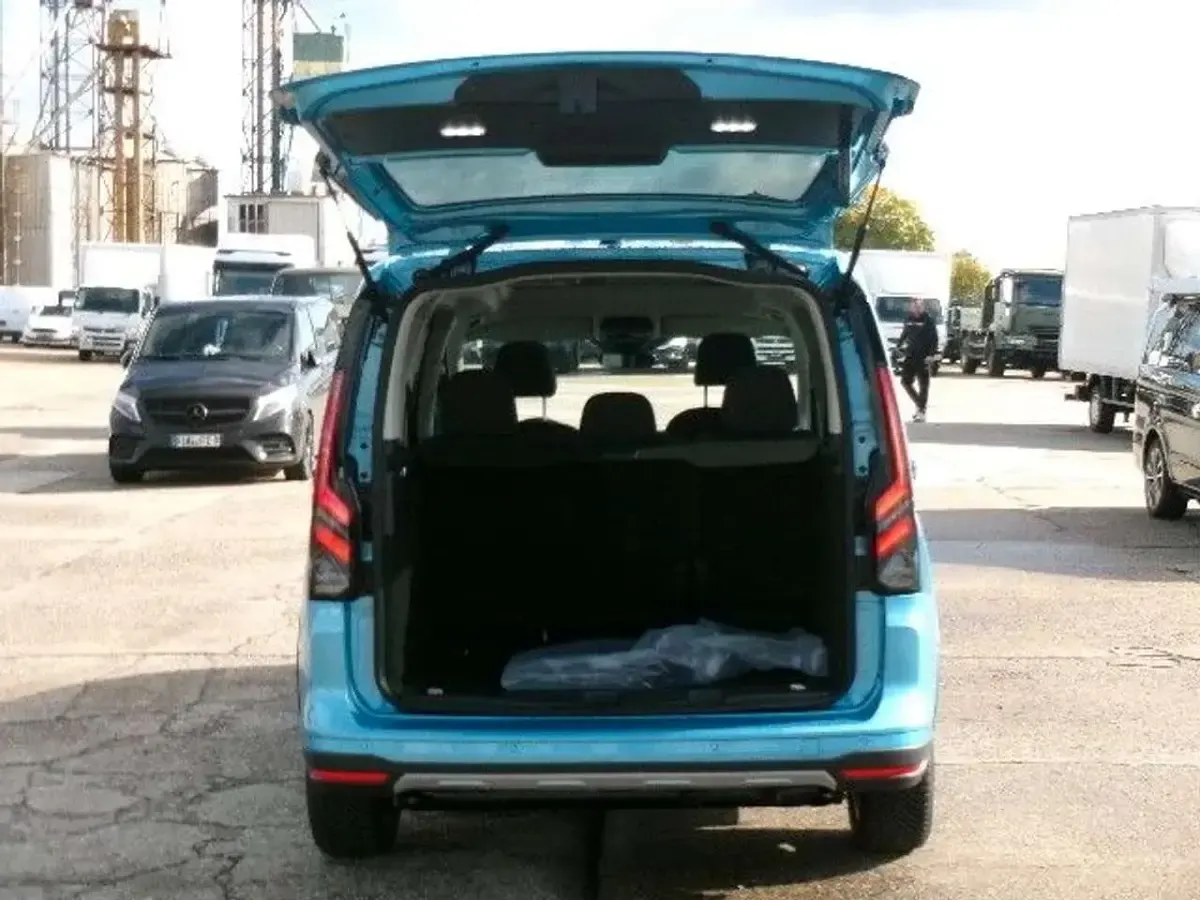 Neu Ford Tourneo Connect Active 122 PS (89 kW) 2025 Blau Van / Kleinbus