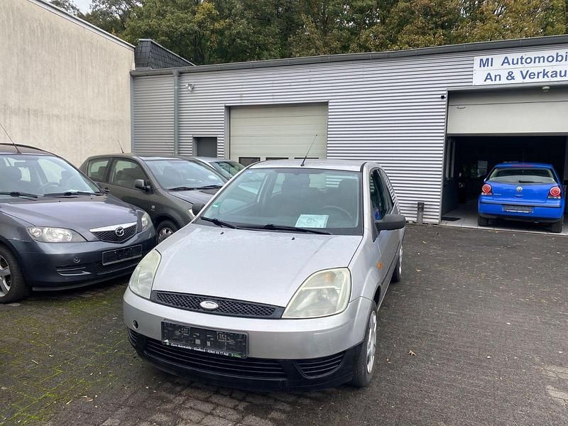 Silber Gebraucht 2003 Ford Fiesta Kleinwagen | 1.299 € (Fairer Preis) - Bild 1/4