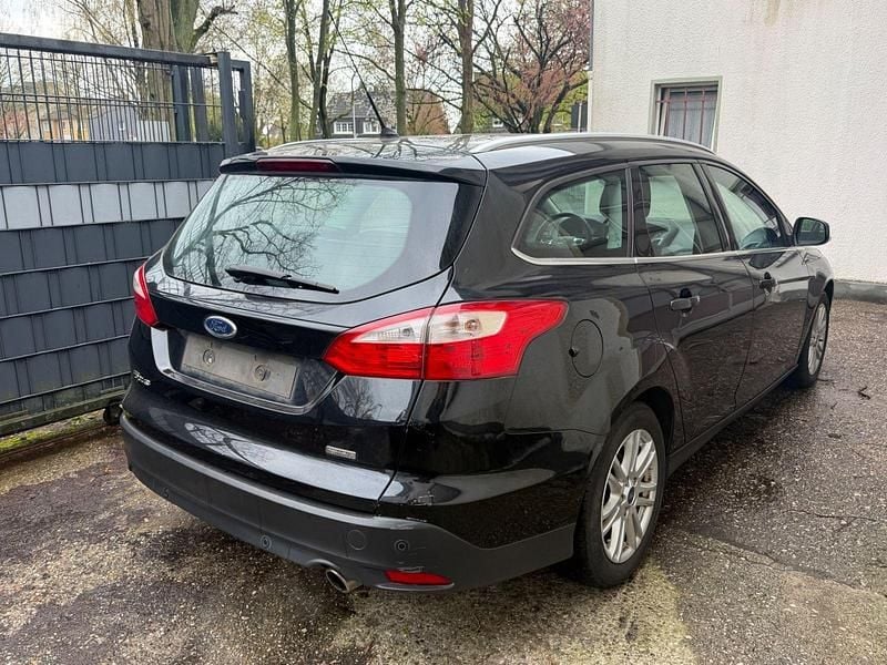 Gebraucht Ford Focus Titanium 150 PS (110 kW) 2012 Schwarz Kombi
