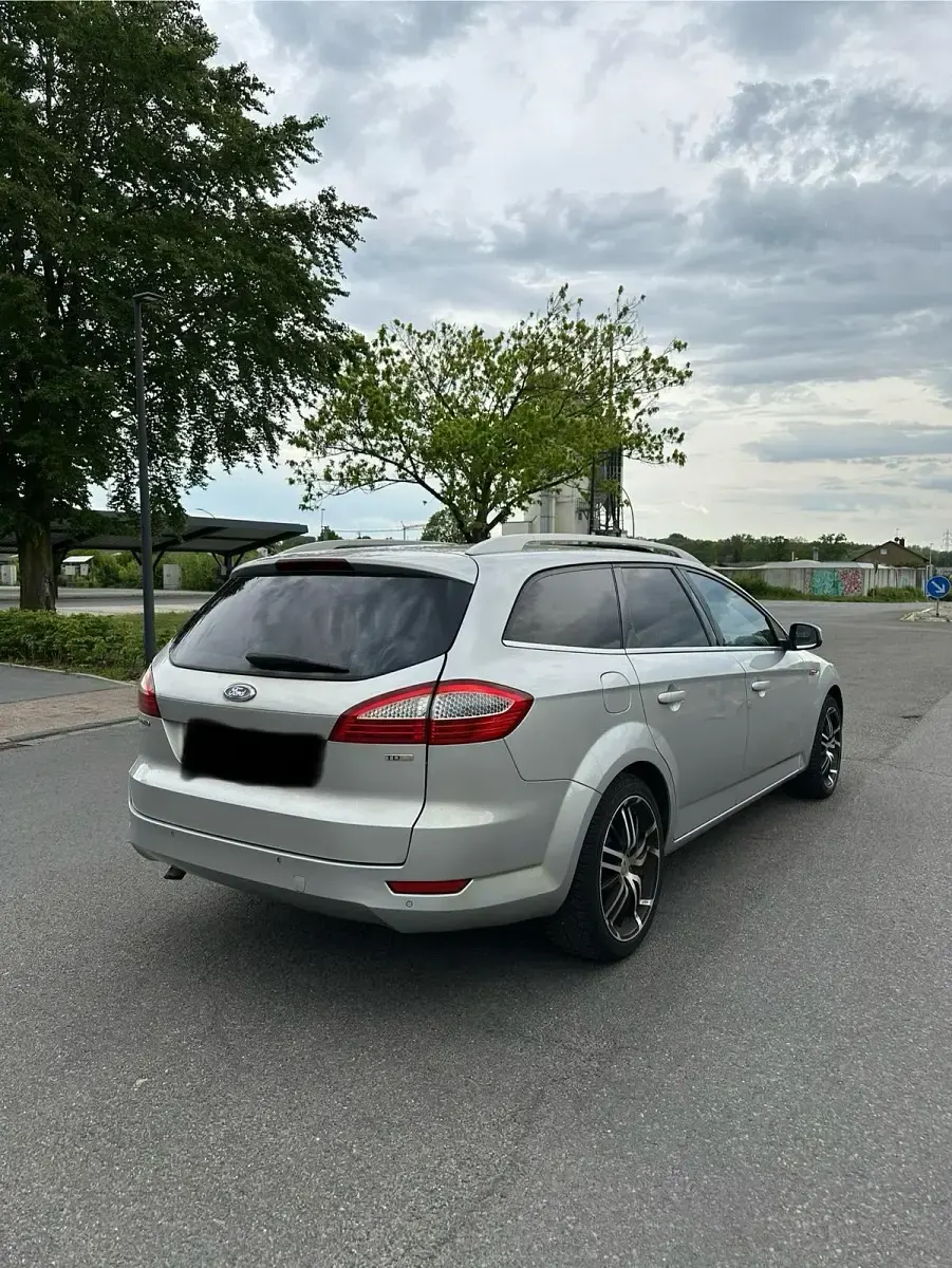 Second-hand Ford Mondeo 140 CP (102 kW) 2008 Gri Break